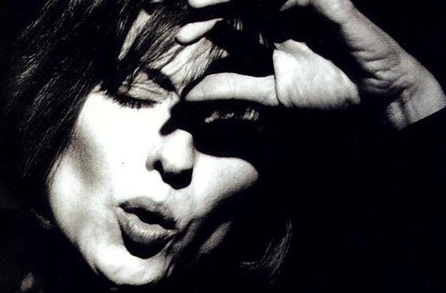 Actrita si cantareata Eniko Szilagyi revine pe o scena romaneasca