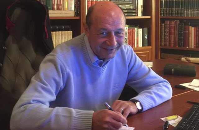 Basescu: Geoana nu a pierdut in 2009 doar de prost, ci a avut si staff indoielnic