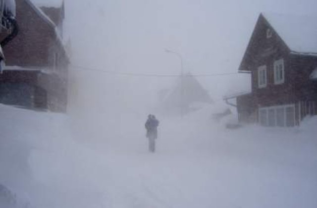 Sute de zboruri anulate in SUA din cauza unei furtuni de zapada