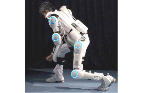 Costumul robotic, speranta persoanelor cu handicap