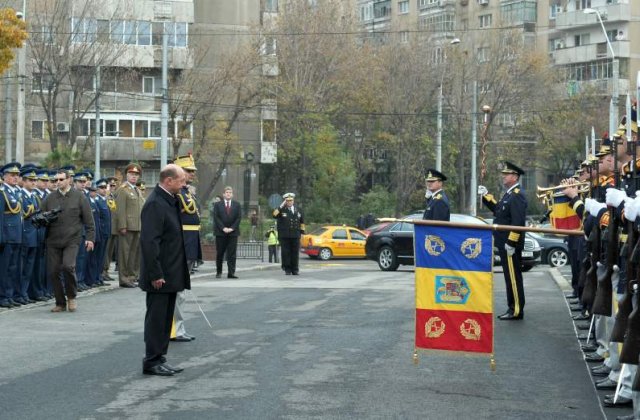 Basescu se lupta pentru pensiile militarilor