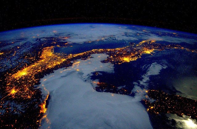 Cum arata lumea de sus: luminile Pamantului, vazute din spatiu