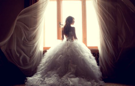 Cea mai frumoasa rochie de mireasa ombre! A lucrat 61 ore la ea