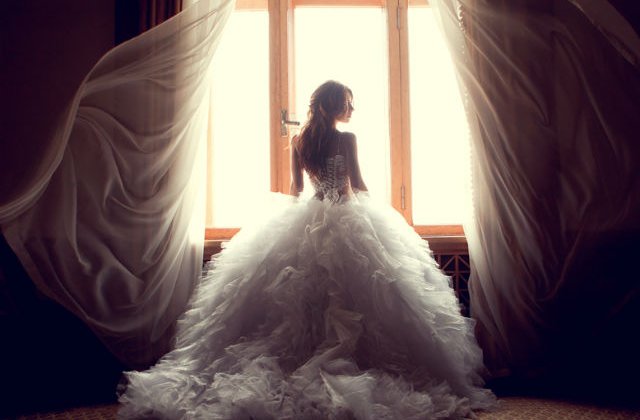 [FOTO] Cea mai frumoasa rochie de mireasa ombre! A lucrat 61 ore la ea