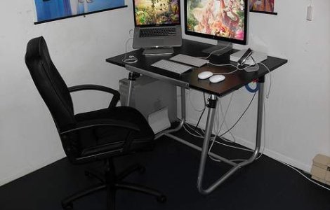 Apple, acuzata ca "nu a protejat intimitatea" clientilor