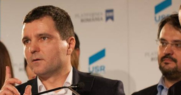 Tensiuni in USR pe tema redefinirii familiei crestine