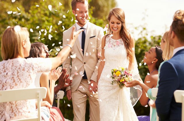 7 lucruri pe care sa NU le porti niciodata la o nunta