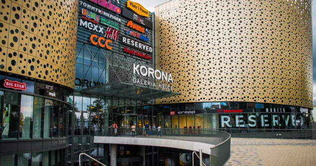 Programul magazinelor pentru vacanta