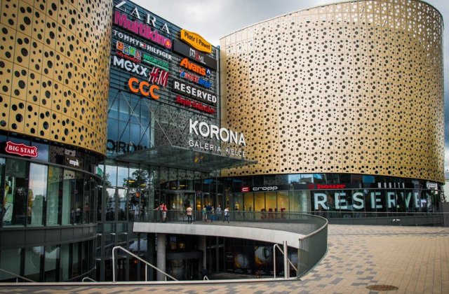 Programul magazinelor pentru minivacanta de Rusalii