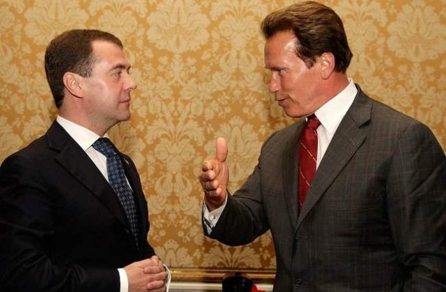Medvedev merge la schi cu Schwarzenegger