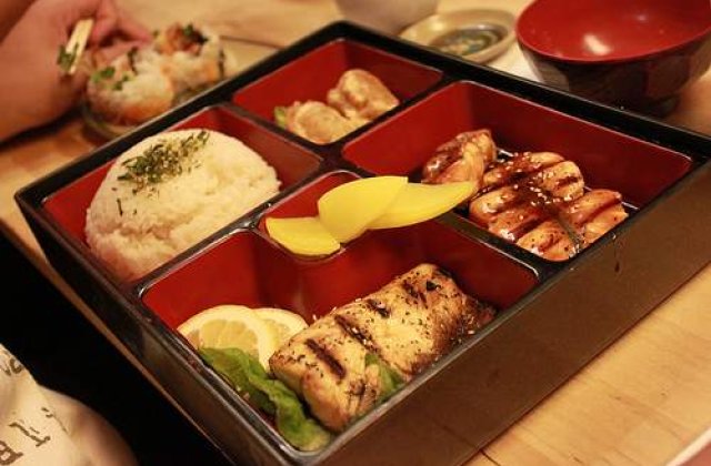 20 sfaturi de slabire pentru cei care mananca in oras