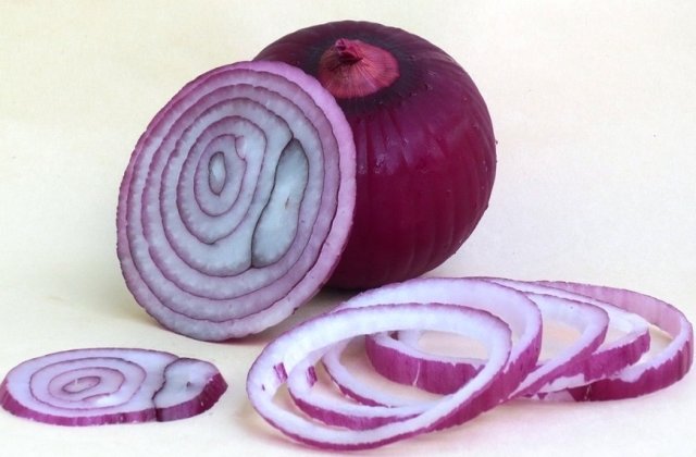6 motive pentru a consuma ceapa rosie mai des