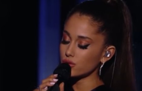  Foto  Ariana Grande, in vizita la ranitii din atentatul de la Manchester