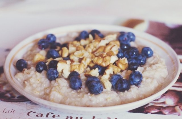 Top 9 alimente pe care sa le consumi pe stomacul gol