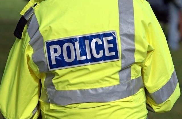 Operatiune a politiei britanice inarmate in estul Londrei. Perchezitii in apartamentul unuia dintre cei trei atacatori