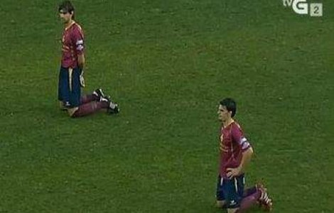 Fotbalistii spanioli, ingenunchiati de criza!