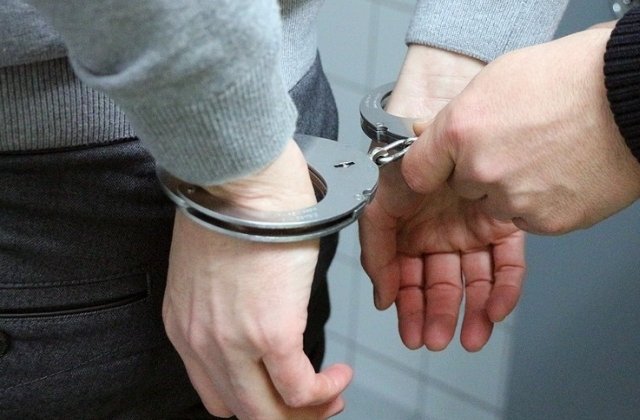 Doi romani arestati la Londra in urma unei perchezitii in suburbia East Ham care ar putea fi in legatura cu atentatul