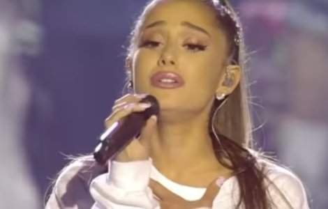 Cei mai cunoscuti artisti au cantat la concertul caritabil din Manchester