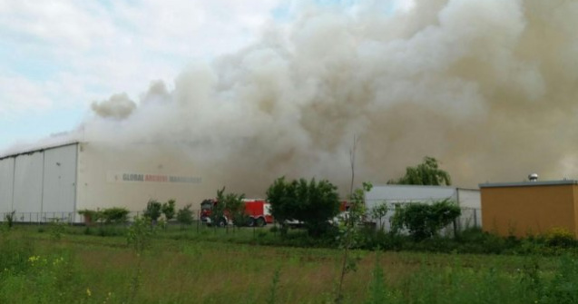 Incendiul declansat la depozitul de documente din Ilfov, stins dupa 10 zile