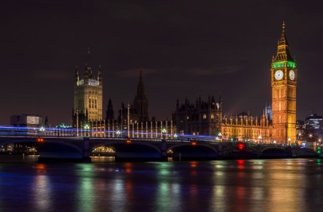 MAE infirma informatiile potrivit carora doi romani ar fi fost retinuti in legatura cu atacul terorist din Londra