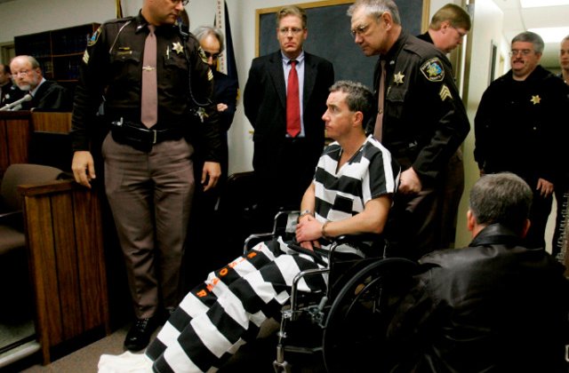 Noi episoade din serialul "Lumea criminalilor", pe Crime + Investigation