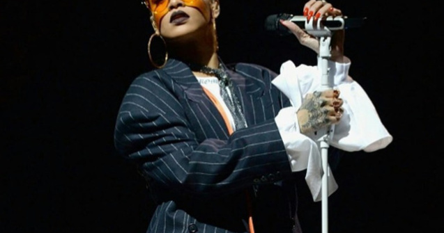  Top  Top 8 accesorii preferate ale vedetelor. Inspira-te din stilul lor!