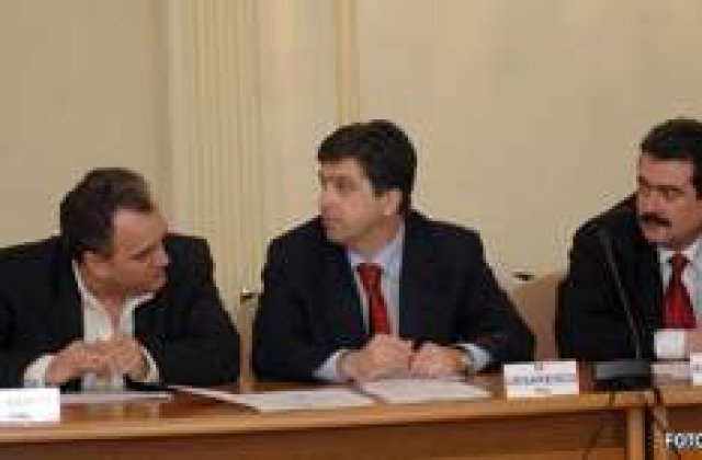 PNL: 'Sindicalistii sunt lipsiti de decenta si fac jocuri politice'