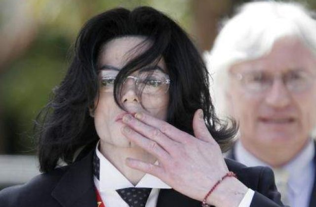 Copiii lui Michael Jackson au asistat la moartea tatalui lor