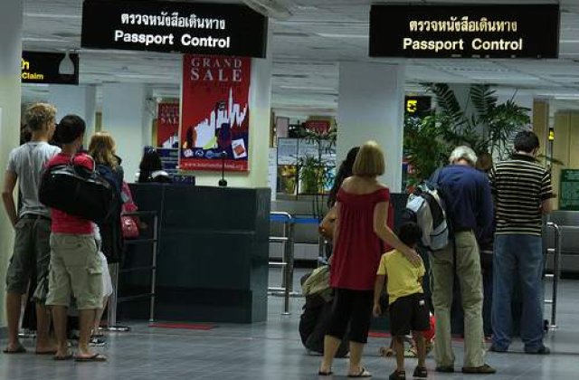 Presa britanica: Europa ar putea fi confruntata cu un nou val de imigranti ilegali