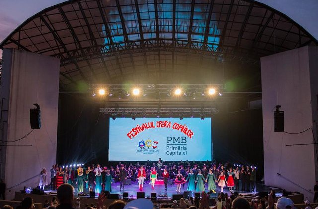 [Foto] 30 000 de spectatori la a treia editie a Festivalului "Opera Copiilor"