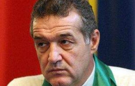 Calculul lui Becali: 6 deputati plus 3 senatori egal milioane de euro
