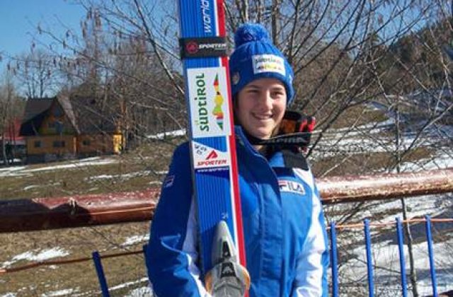 O schioare de 17 ani a murit