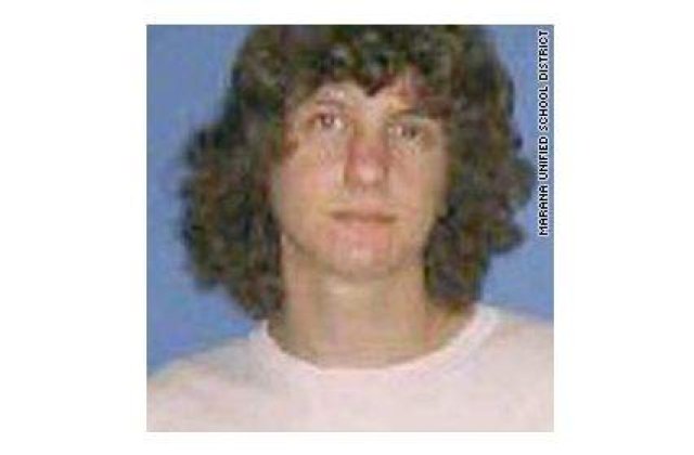 [VIDEO] Autorul atacului din Arizona facuse o serie de gesturi care sugerau o stare de alienare