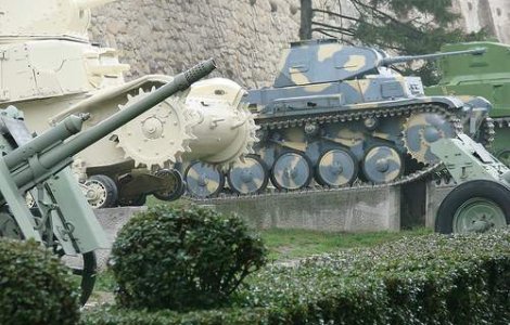 In curand se vor lansa tancurile "invizibile"