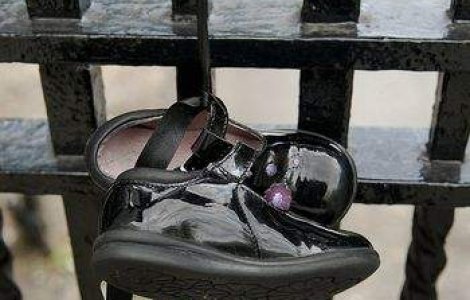 Socant: Un copil de trei ani, omorat in bataie de propria mama