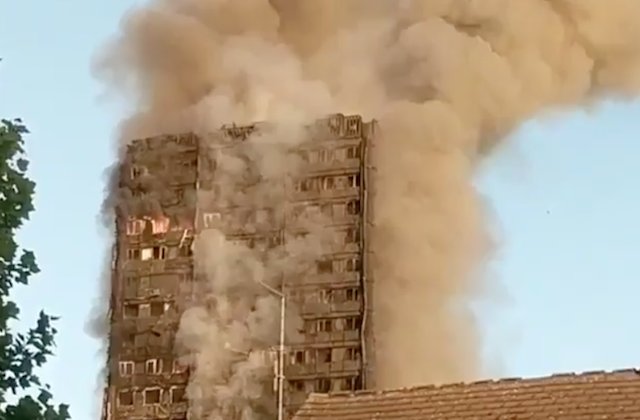 Incendiu puternic intr-un bloc de 24 de etaje din Londra / VIDEO