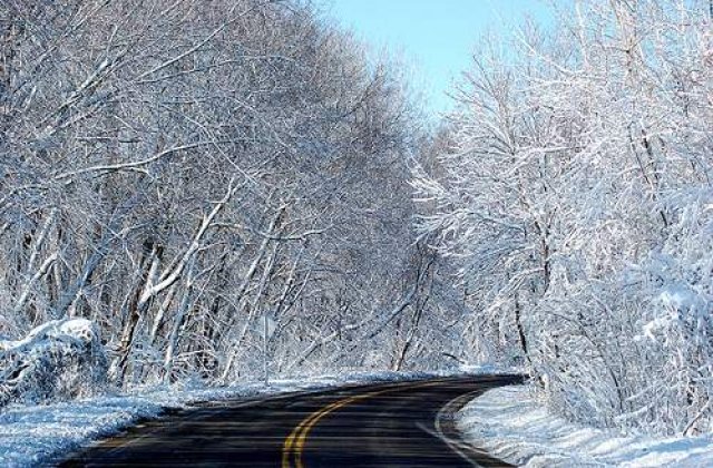 Circulatie ingreunata pe majoritatea drumurilor din tara