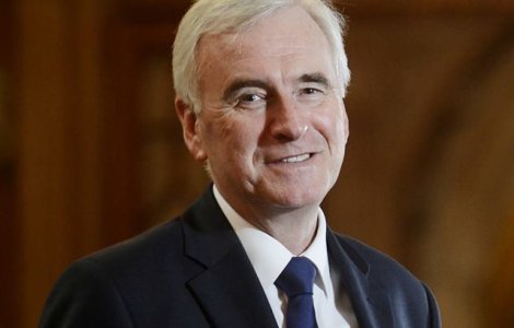 Laburistii vor sa o determine pe May sa demisioneze