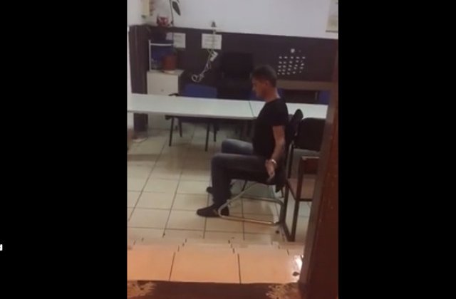 Boureanu, filmat in sectia de politie, imediat dupa scandalul din trafic
