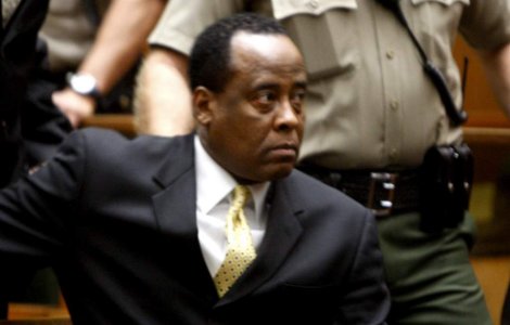Dr. Conrad Murray va fi judecat pentru omor prin imprudenta