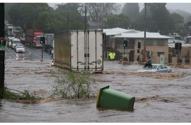 Inundatiile au lasat Australia "ca dupa razboi"