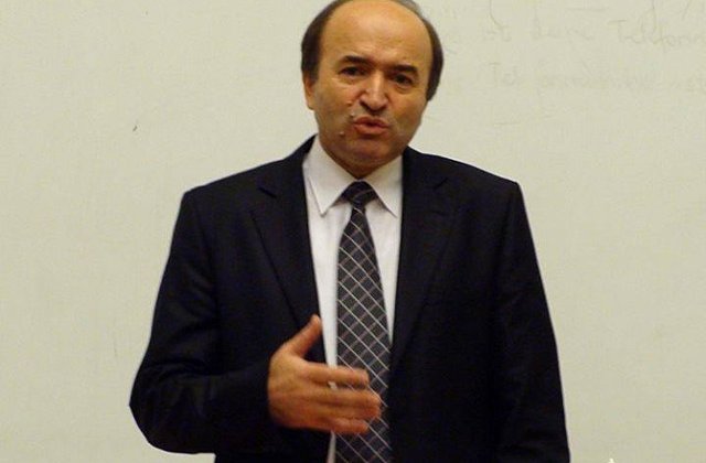 Ministrul Toader anunta sesizarea Inspectiei Judiciare dupa inregistrarile cu Kovesi
