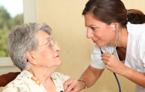 Accidentele vasculare cerebrale si bolile coronariene, cele mai frecvente cauze ale deceselor la romani