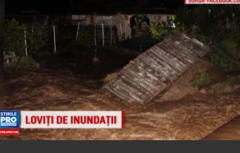 Localitate distrusa in doar 30 de minute. Zeci de gospodarii inundate in Tulcea