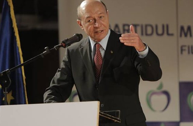 Traian Basescu: Dragnea si Tariceanu vand si istoria tarii pentru voturile UDMR la motiune
