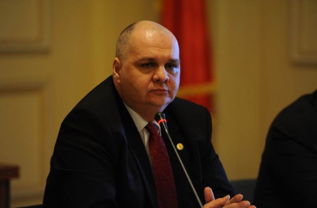 Buicu si Pana (PSD): Nu votez azi nimic si n-am sa votez NICIODATA ceva care sa aduca atingere tarii mele