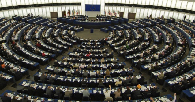 Eurodeputatii solicita inghetarea negocierilor de aderare cu Turcia