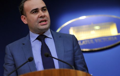 Darius Valcov a fost pus acuzare intr-un alt dosar; el a fost plasat sub control judiciar si are interdictie de a parasi tara