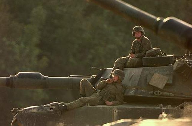 WikiLeaks a oferit bani pentru apararea militarului Bradley Manning