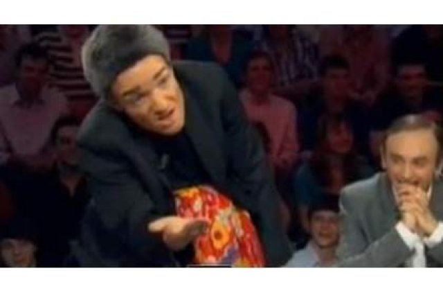 Cum rad strainii de noi: De la Dacia, la romi, la cersetori